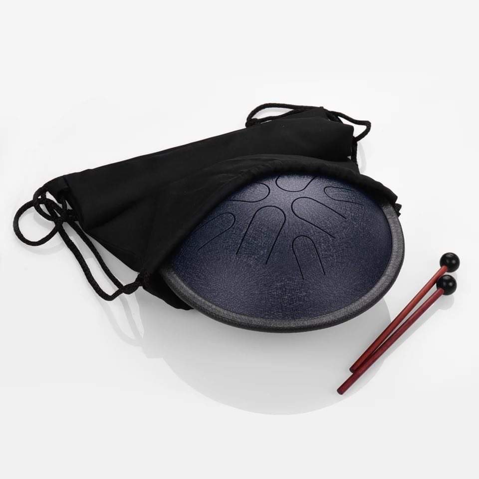 Handpan - Közepes Handpan  Közepes méretű, kis hátizsákjában könnyen szállítható Handpan. Csodálatos h