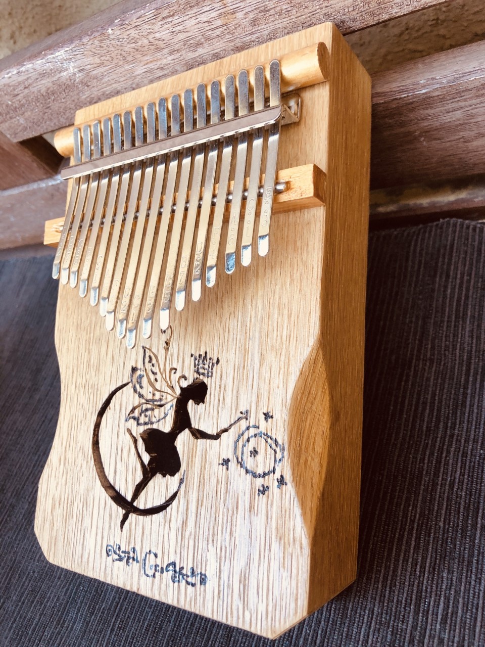 Kalimba - Kalimba 17 - Hangszer Varázslólány Egyedi kézzel készített Kalimbáink, édesapám keze munkáját dicsérik. Egzoti 