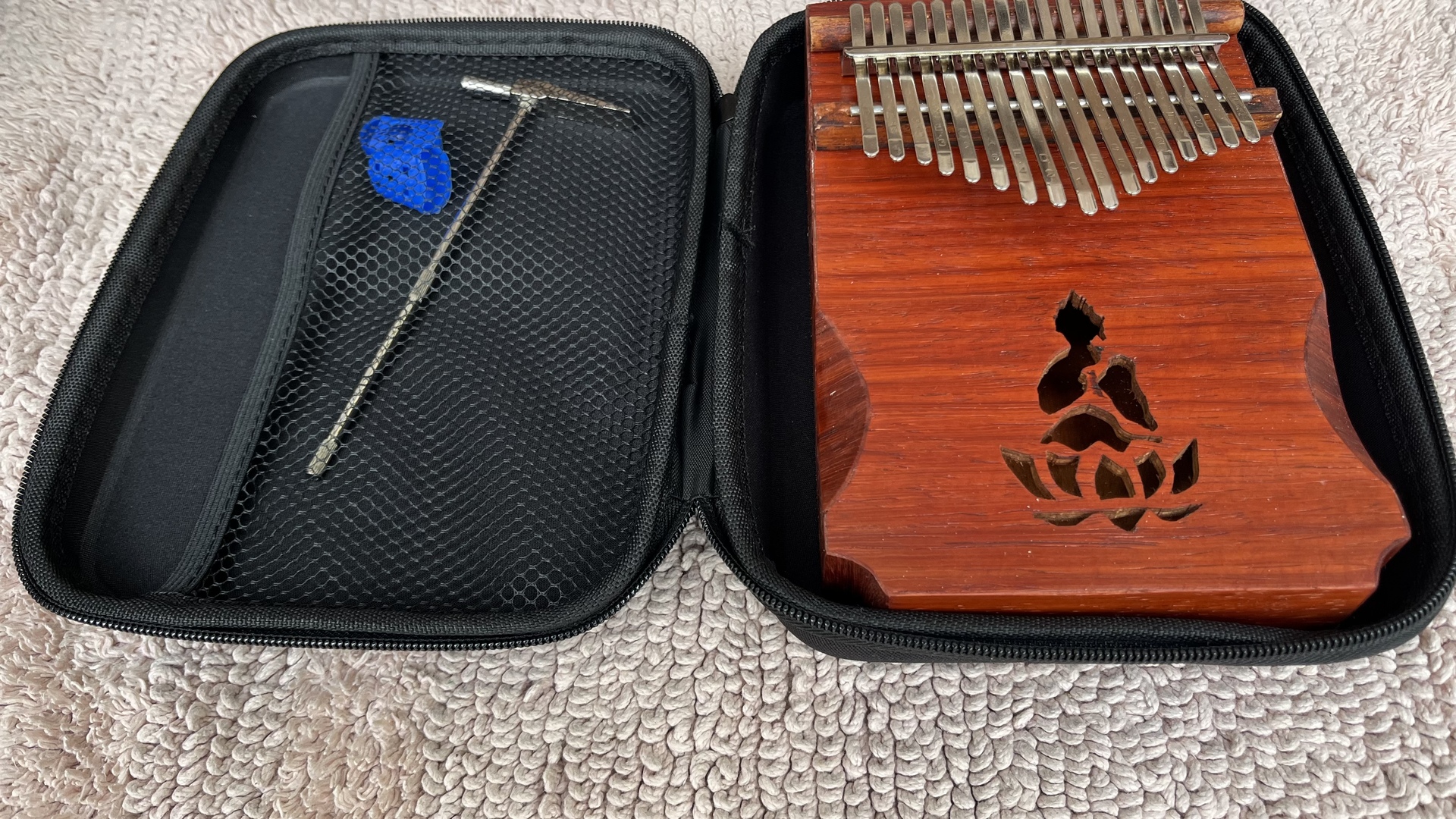 Kalimba kiegészítők - Kalimba táska 17   <div style="font-size: 1rem;"><div style="font-size: 1rem;">Kalimba táska , 